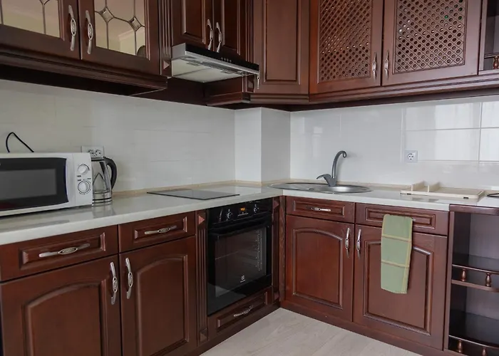 в центъра на *